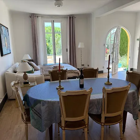 Magnifique Entier Avec Terrasse Jean Cap Ferrat 아파트